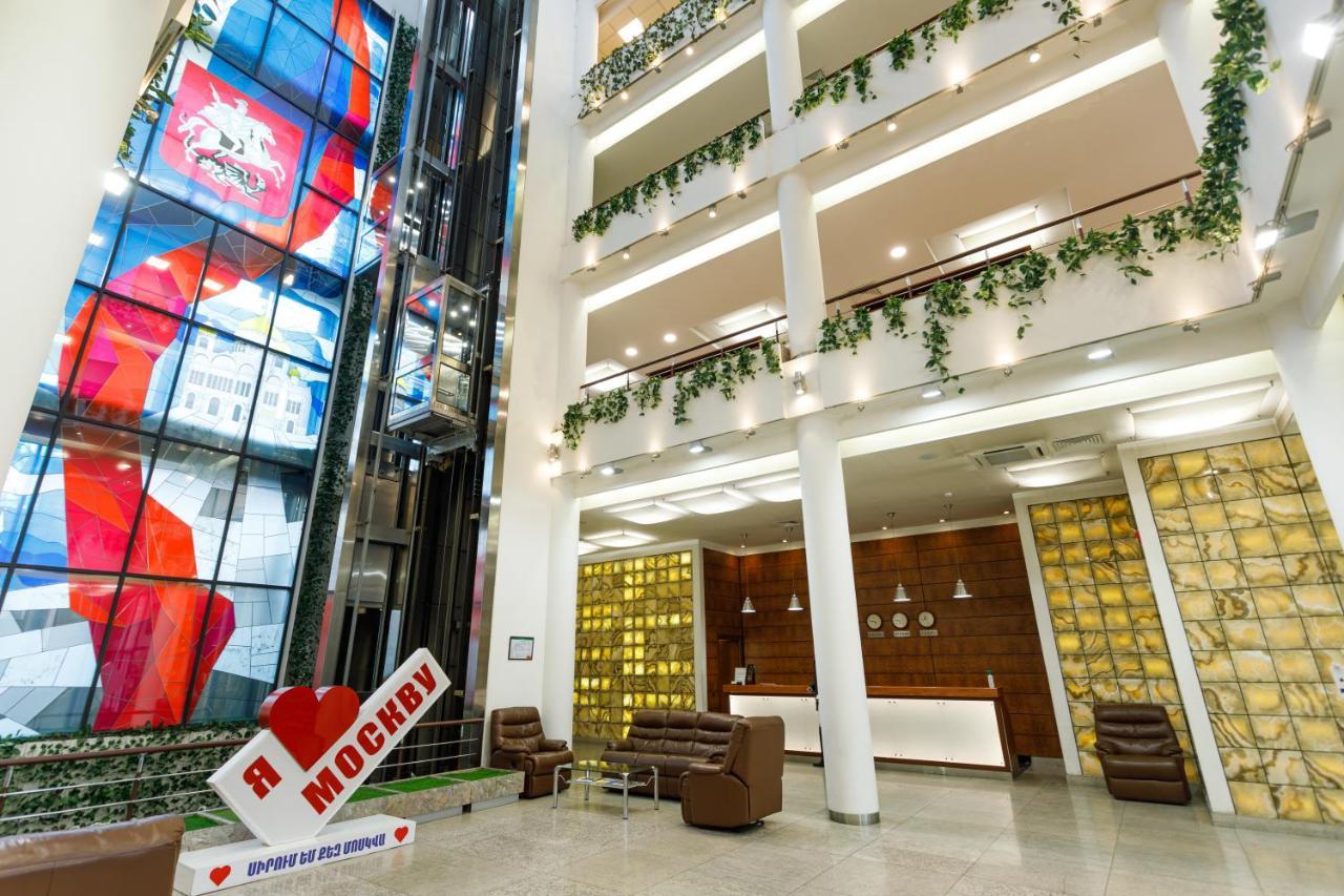 Moscow House Hotel Jerevan Exteriör bild